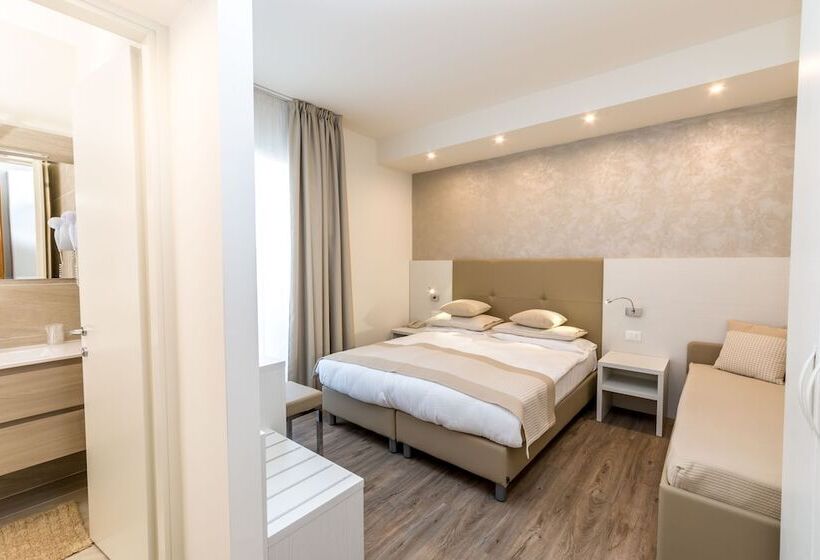Chambre Prestige, Touring