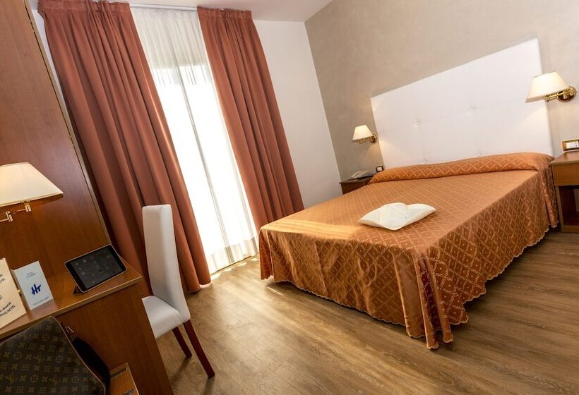 Chambre Supérieure Vue Mer Latérale, Touring