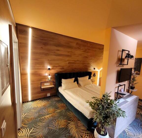 Семейный Номер, Ambiente Hotel Garni
