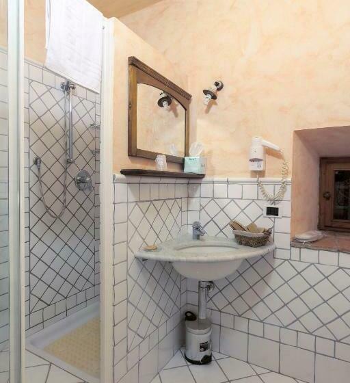Классический Номер, Relais Poggio Borgoni