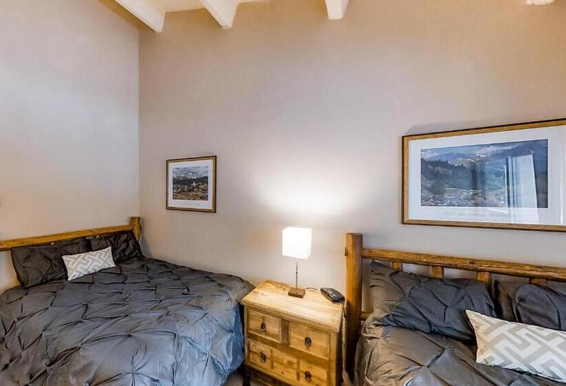 Apartament 2 Dormitoare, The Lift Condo