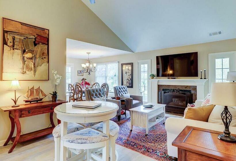 Апартаменты 2 Спальни, Evian At Shipyard By Hilton Head Accommodations