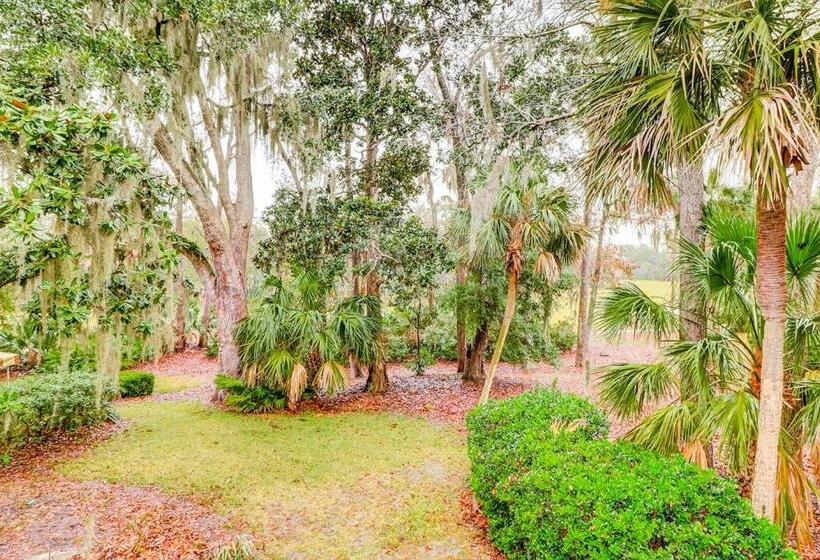 Апартаменты 2 Спальни, Evian At Shipyard By Hilton Head Accommodations