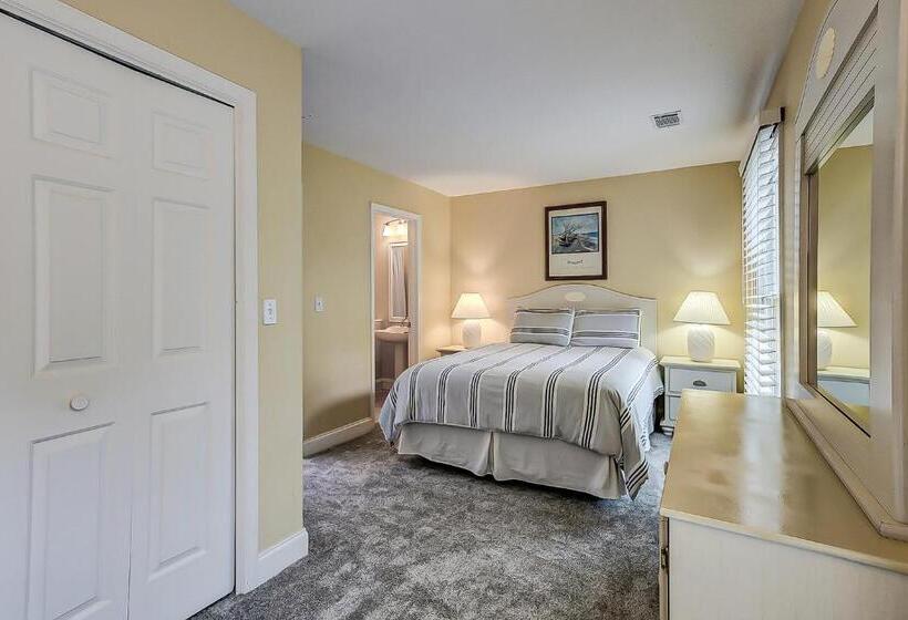 Апартаменты 2 Спальни, Evian At Shipyard By Hilton Head Accommodations