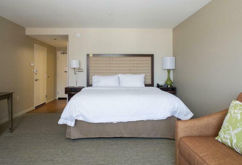 Люкс Deluxe Кровать Кинг, Hampton Inn & Suites Whitefish