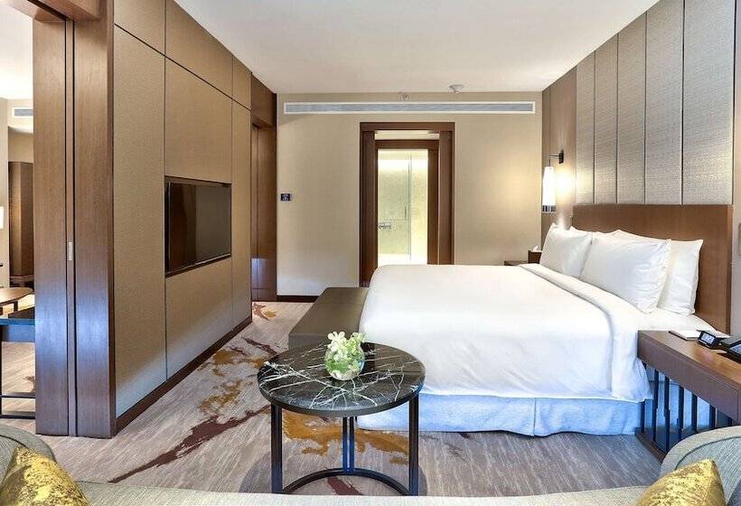이그제큐티브 스위트, Hilton Kota Kinabalu