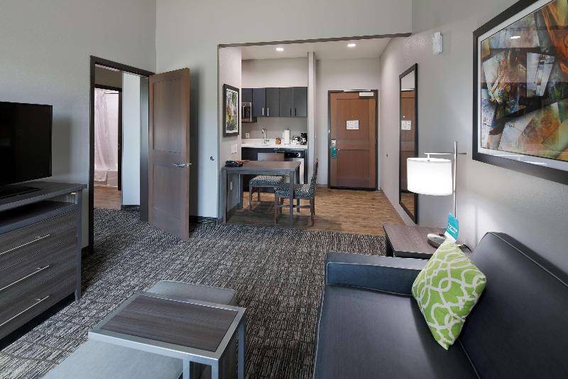 سوئیت با تخت بزرگ, Homewood Suites By Hilton Topeka