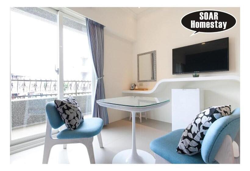 اتاق استاندارد چهارنفره با بالکن, Soar B&b
