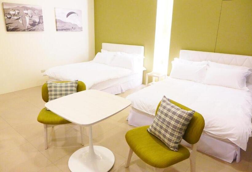 اتاق استاندارد چهارنفره با بالکن, Soar B&b