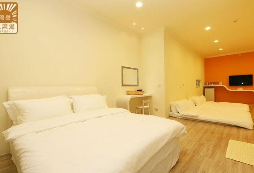 اتاق خانوادگی, Soar B&b