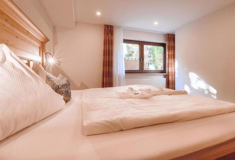 Apartamento 2 Quartos com Terraço, Ferienhaus Und Landhaus Berger
