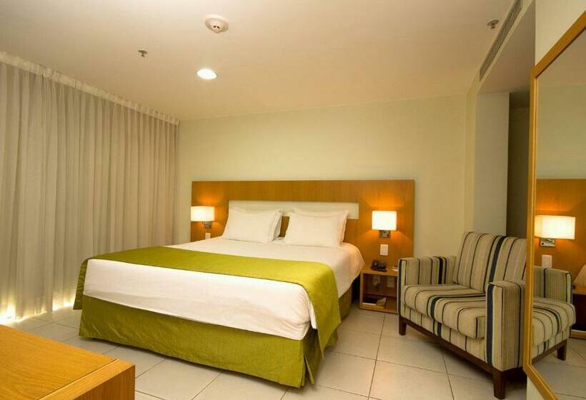 Quarto Estandar, Naoum