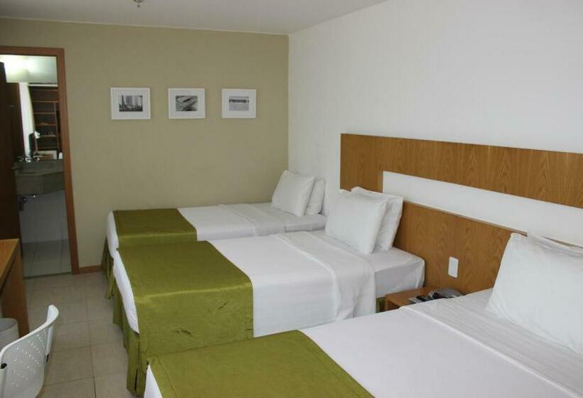 Quarto Triplo Estandar, Naoum