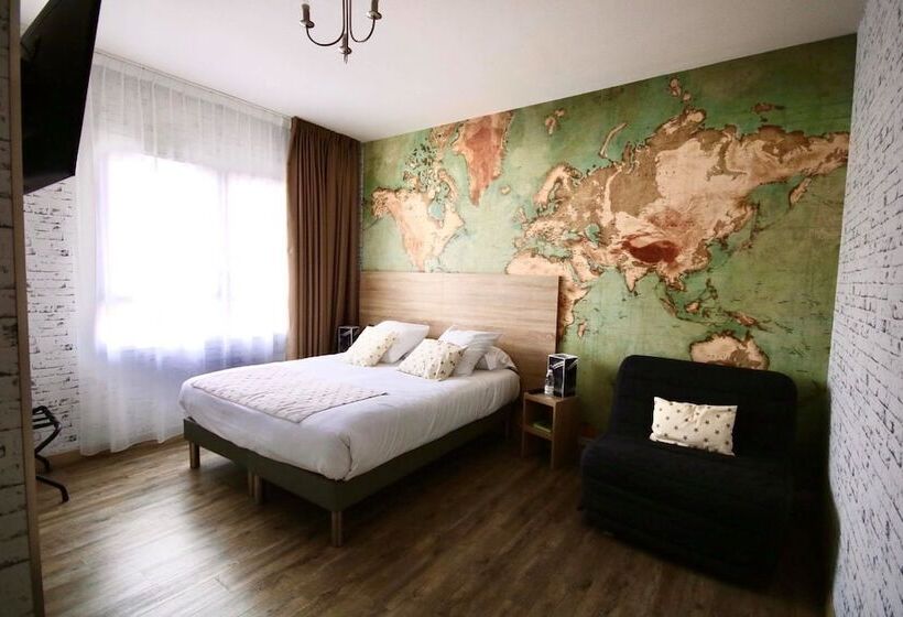 Трехместный Номер Комфорт, The Originals Boutique, Hôtel Lakeside, Biscarrosse , Lac