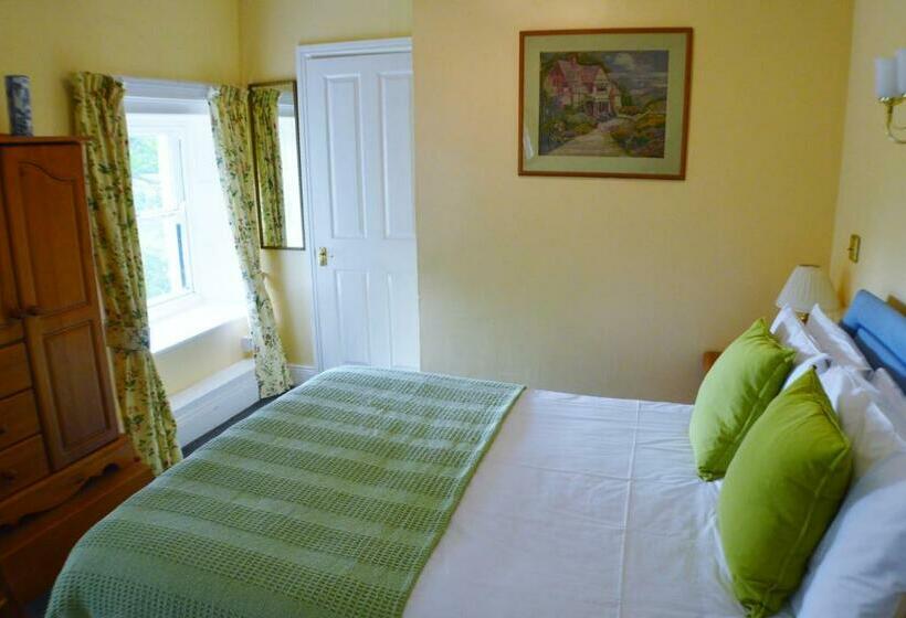 Номер Стандарт, Lowbyer Manor Country House