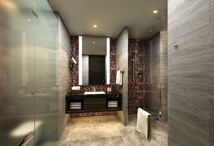 اتاق لوکس با تخت بزرگ, Doubletree By Hilton Melaka