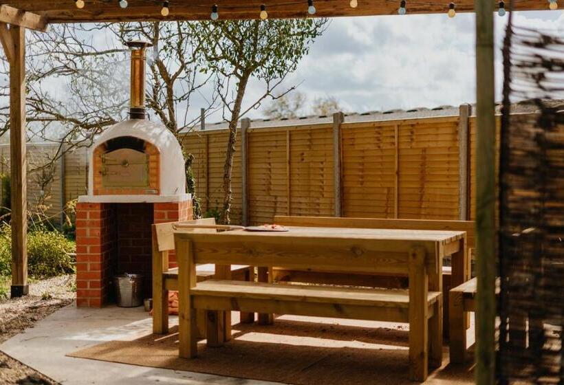 Дом 1 Спальня, Little England Retreats   Cottage, Yurt And Shepherd Huts