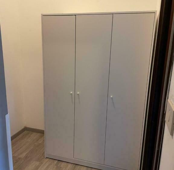 استودیوی استاندارد, Residence Europa