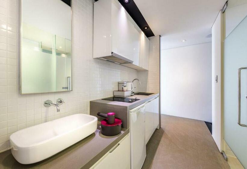 Студия Стандарт, Bayhill Pool & Villa