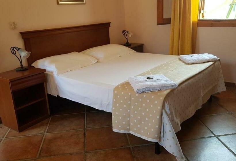 Четырехместный Номер Стандарт, Relais Masseria Casina Dei Cari