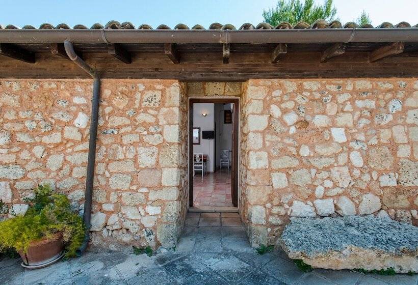 Номер Стандарт, Relais Masseria Casina Dei Cari