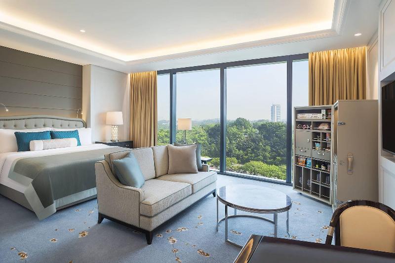 اتاق استاندارد با تخت بزرگ, The St. Regis Kuala Lumpur