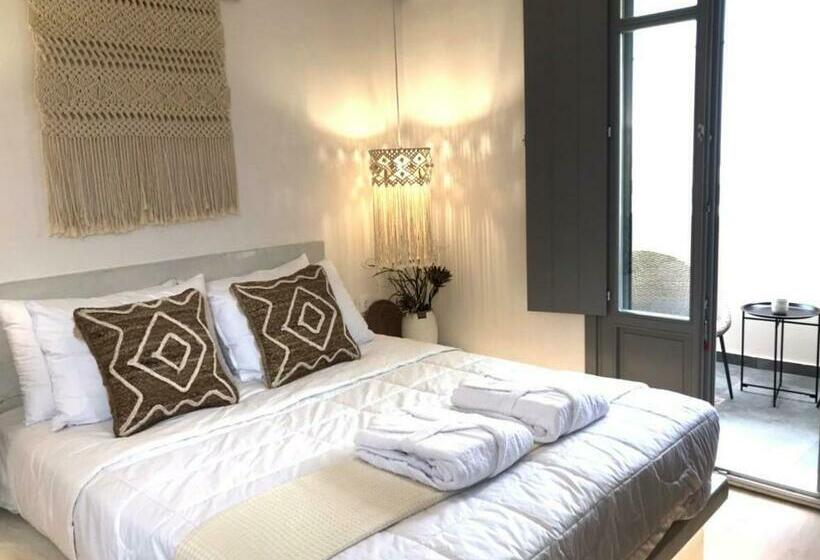 디럭스 룸, Aidani Luxurious Rooms