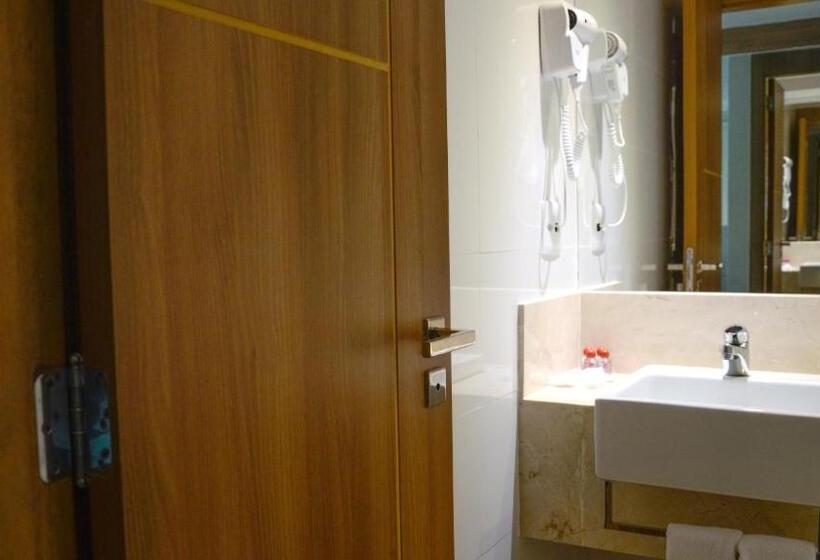 Quarto Quádruplo Deluxe, Atlantico Travel Copacabana