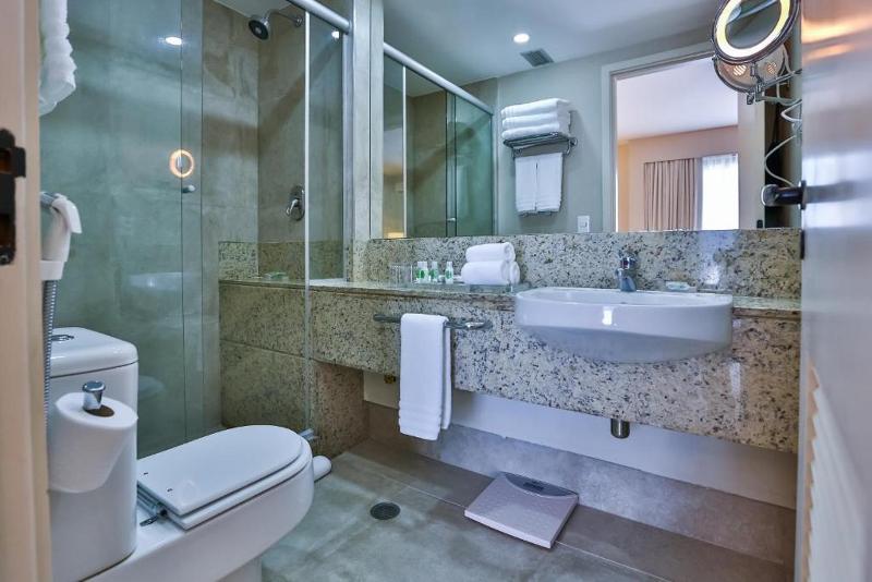 Quarto Quádruplo Deluxe, Atlantico Travel Copacabana