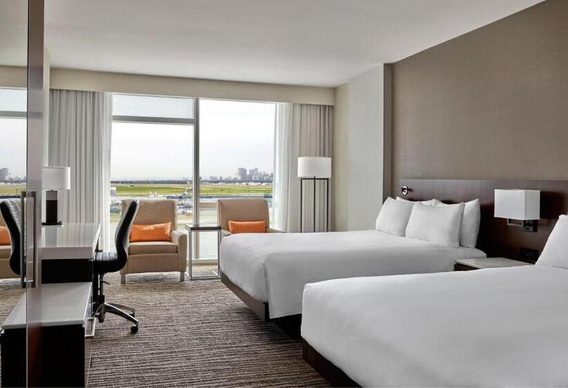 Номер Стандартный Кровать Куин, Calgary Airport Marriott Interminal