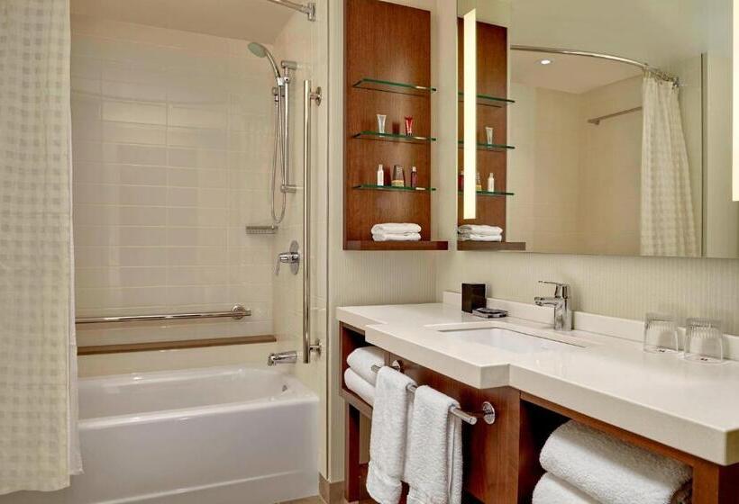 اتاق استاندارد, Calgary Airport Marriott Interminal