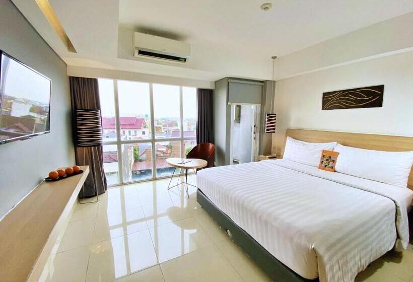 Quarto Superior, Harper Mt Haryono By Aston