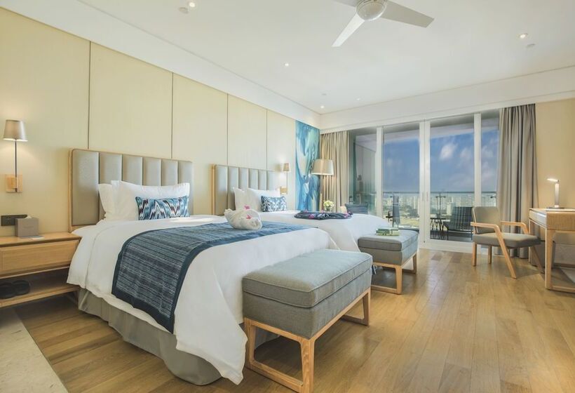 Номер Deluxe Вид на Море, Wyndham Sanya Bay