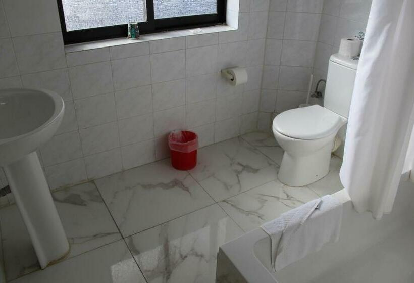 اتاق استاندارد سه نفره, Huli  & Apartments
