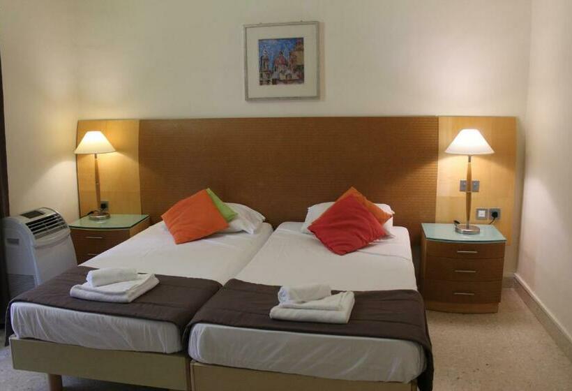 استودیوی استاندارد, Huli  & Apartments
