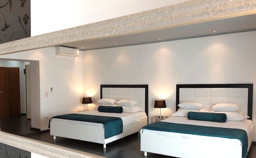 سوییت خانوادگی, Refresh Boutique Suites   Central Point
