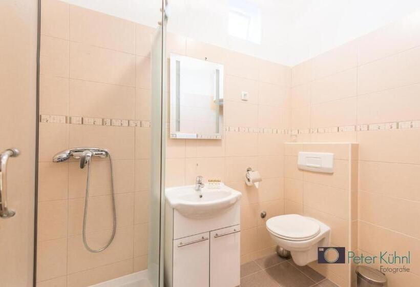 سوییت سوپریور, Refresh Boutique Suites   Central Point