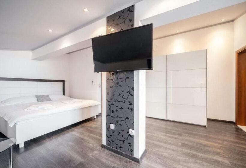 سوییت سوپریور با چشم‌انداز دریا, Refresh Boutique Suites   Central Point