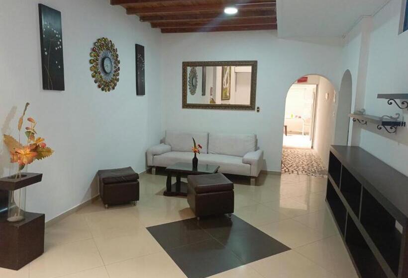 디럭스 룸, Brisas Medellin