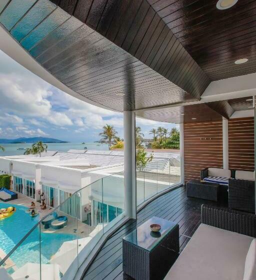 اتاق لوکس با چشم‌انداز دریا, The Privilege Hotel Ezra Beach Club