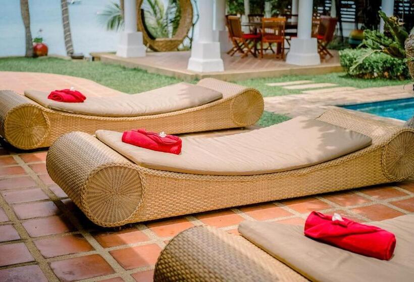 ویلای 1 خوابه, The Privilege Hotel Ezra Beach Club