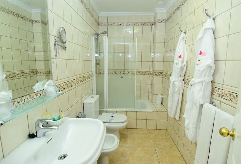 דירת חדר נוף לים, Villamar