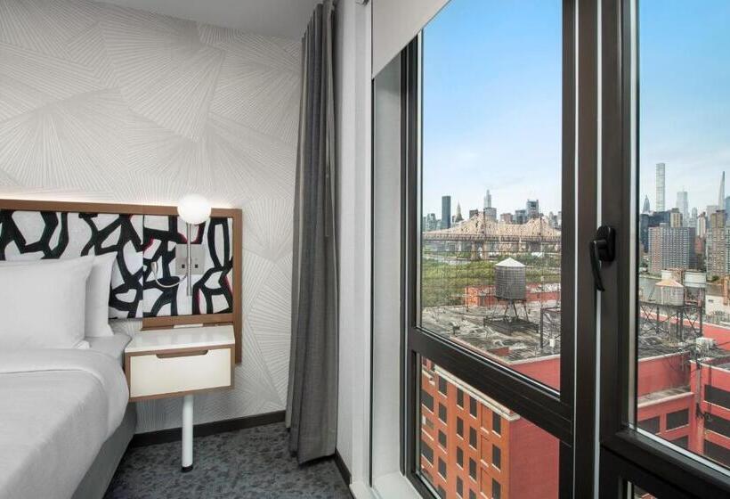 مجموعه ویستا شهر, Springhill Suites By Marriott New York Queens