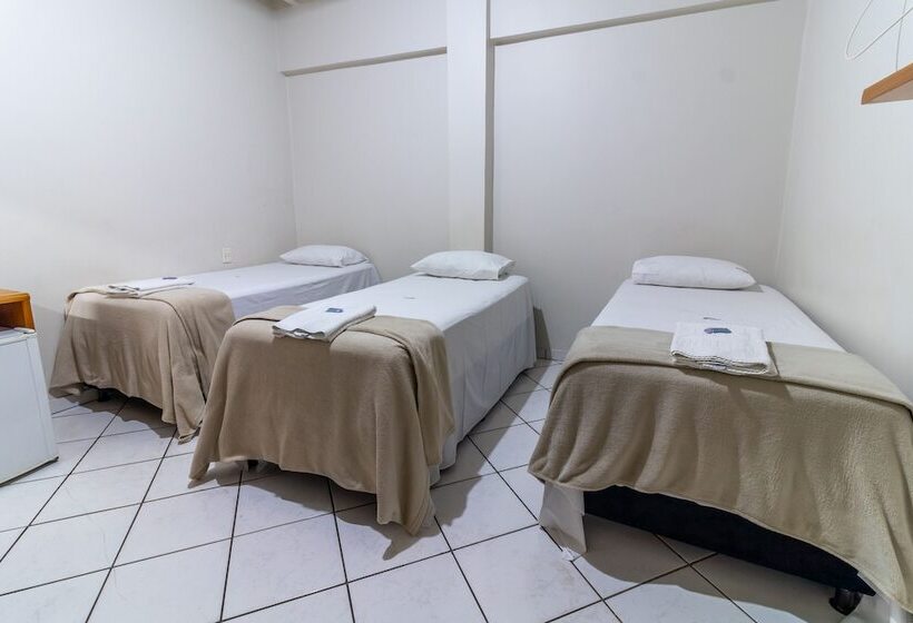 اتاق استاندارد سه نفره, Los Angeles