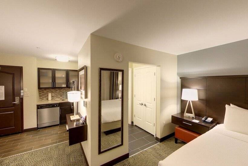 Люкс Адаптированный для Инвалидов, Staybridge Suites Ann Arbor   Research Parkway, An Ihg