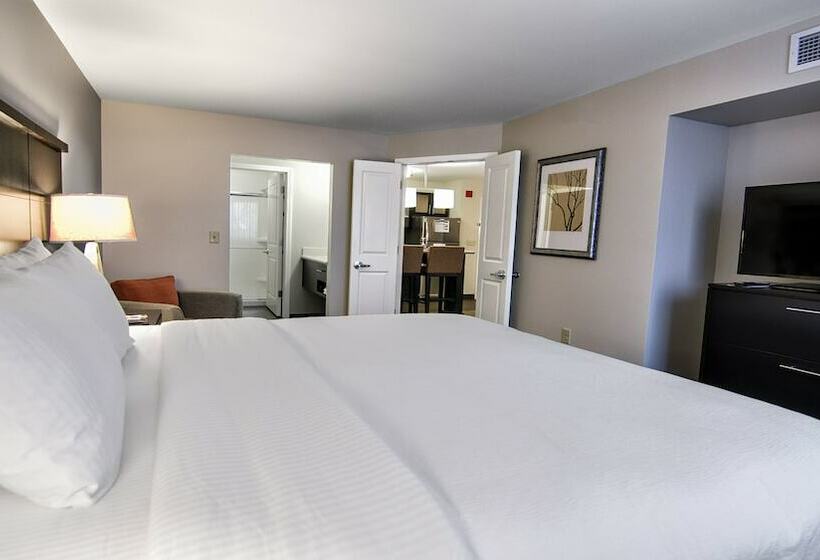 Люкс, Staybridge Suites Marquette, An Ihg