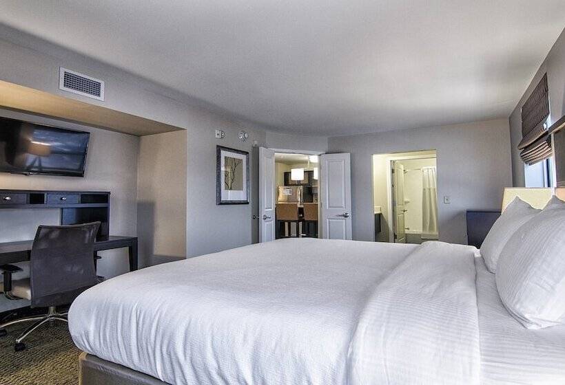 Люкс 2 Спальни, Staybridge Suites Marquette, An Ihg