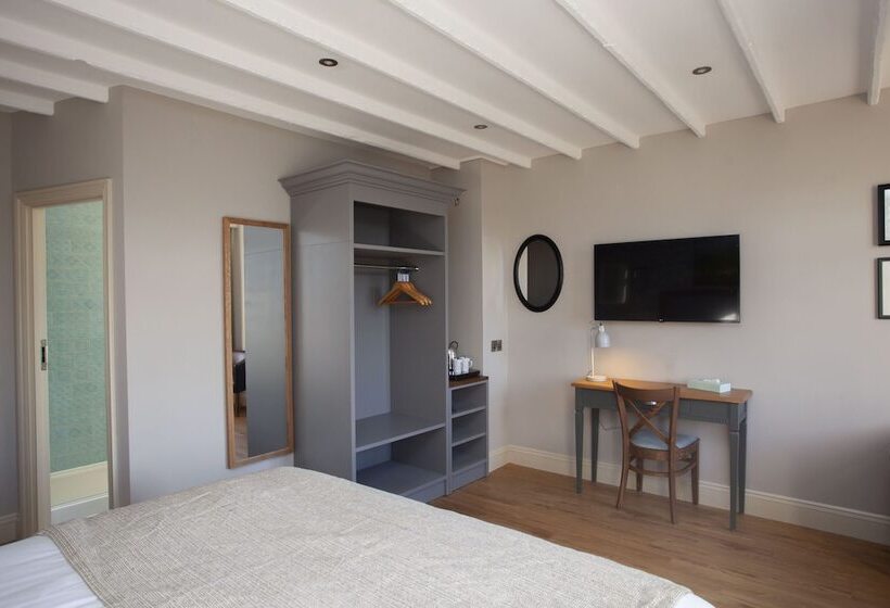 Номер Superior, The Woodborough Inn