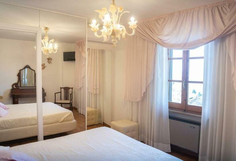اتاق لوکس, B&b Il Chiostro Assisi
