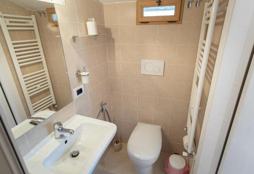 اتاق لوکس, B&b Il Chiostro Assisi